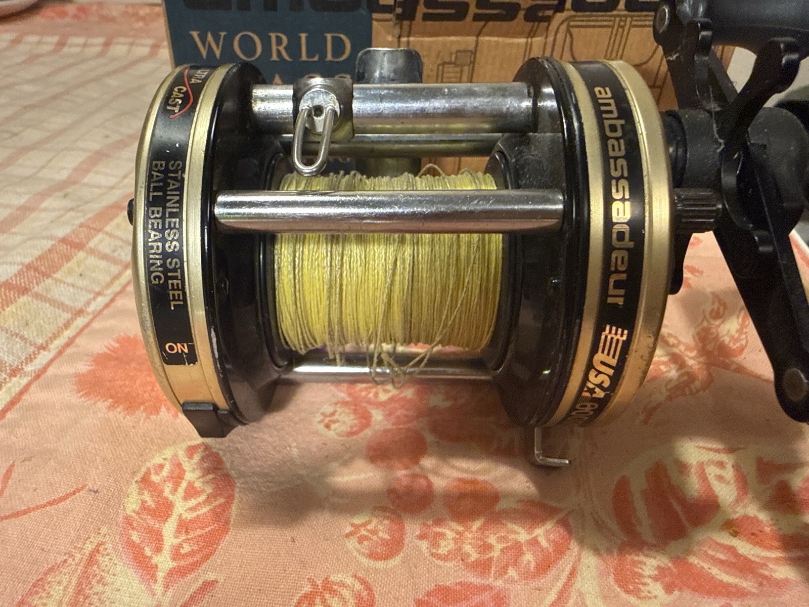 Abu Garcia Ambassadeur USA 6000c Gold In EXCELLENT condition, box, manual, plus