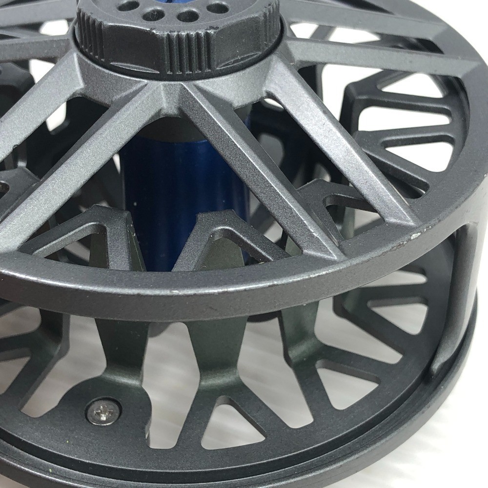 TIEMCO Oracle MA Fly Reel 7/8 Iron Gray Used, Slight Scratches/Dirt