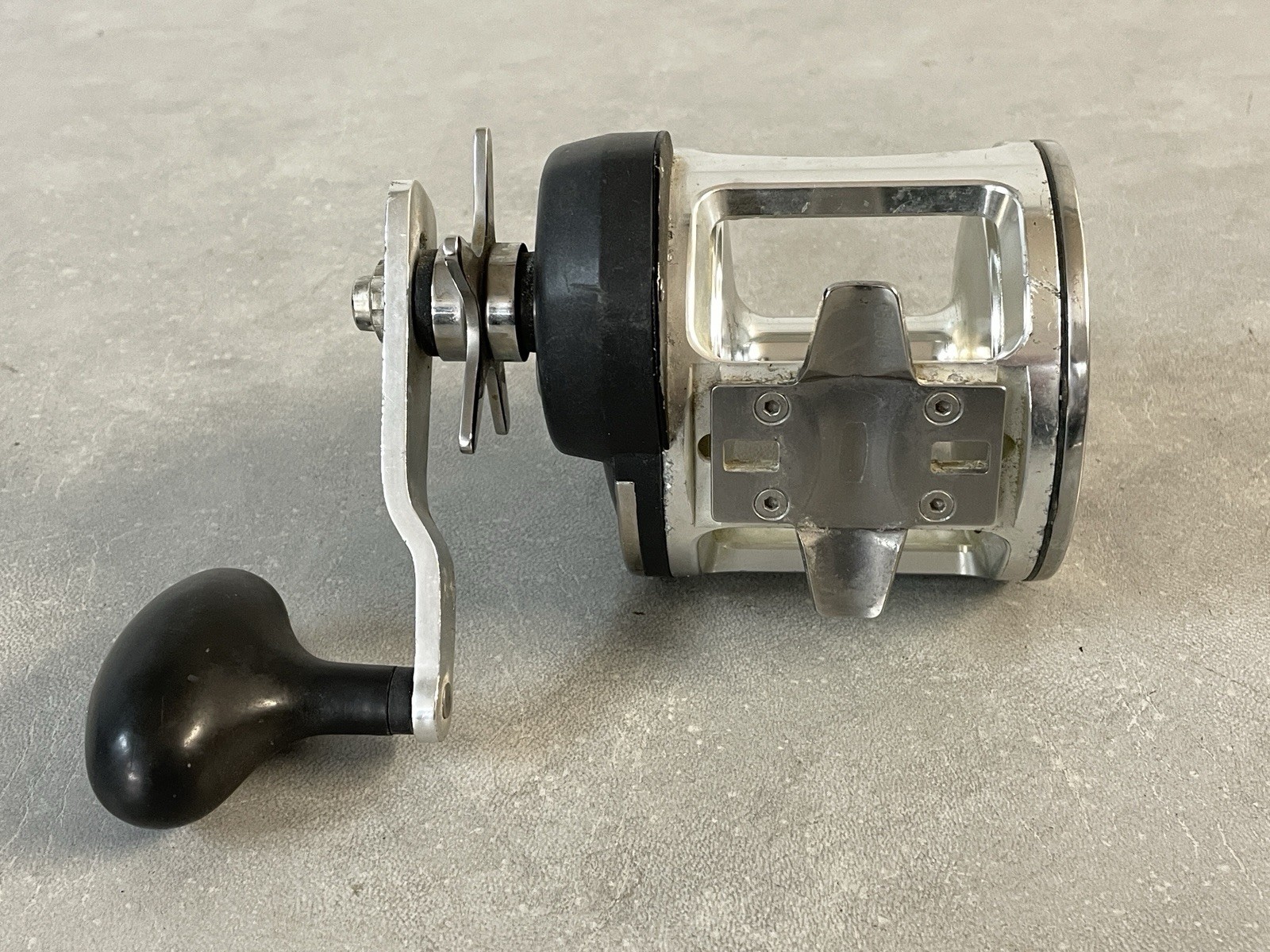 Okuma Catalina CT-? Large Saltwater Deep Sea Big Gamefish Trolling Reel Serviced