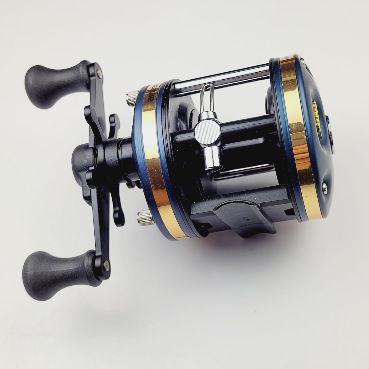 Abu Garcia Ambassadeur 550 Plus Blue NOS NIB New Baitcasting Reel Boxed